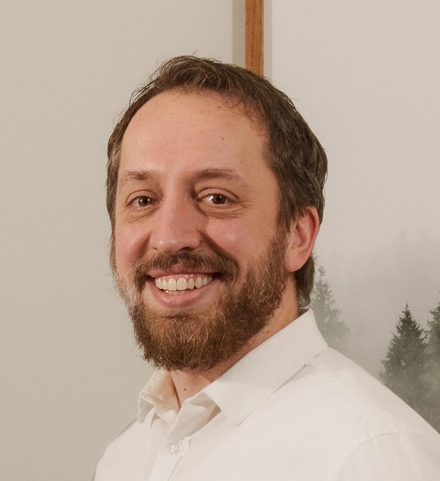 Dr. Daniel Crossen